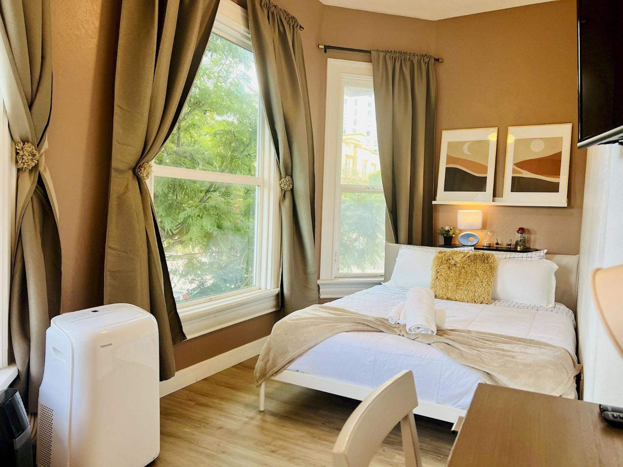 Somerset Hotel Сан-Диего Экстерьер фото